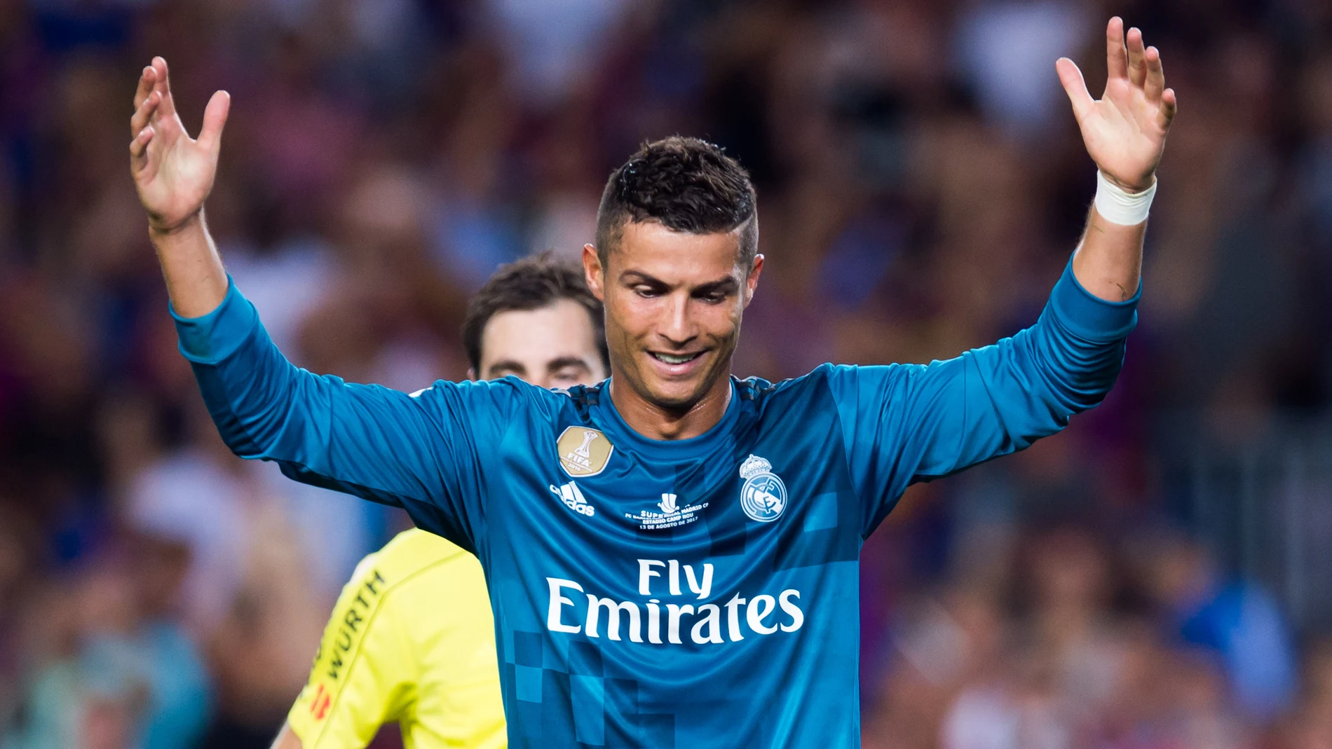 Cristiano Ronaldo, indignado tras su expulsión en el Camp Nou Cristiano Ronaldo, indignado tras su expulsión en el Camp Nou