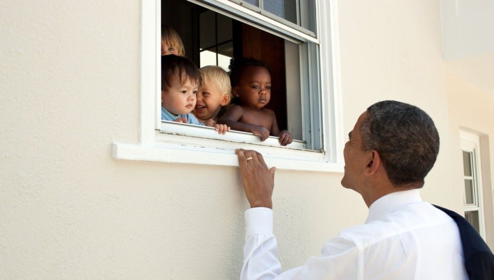 Foto compartida por Obama para condenar la violecia racista