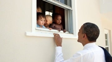 Foto compartida por Obama para condenar la violecia racista