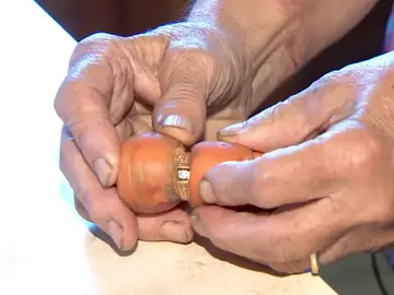 El anillo de Mary Grams atascado en la zanahoria El anillo de Mary Grams atascado en la zanahoria
