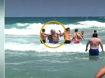 El anciano tras ser rescatado El anciano tras ser rescatado