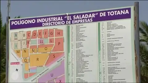 Una pareja aparece muerta en el interior de su coche en la localidad murciana de Totana Una pareja aparece muerta en el interior de su coche en la localidad murciana de Totana