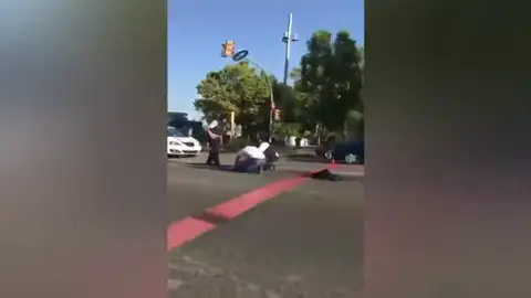 Un mosso d'Esquadra, atropellado en un punto de control en la avenida Diagonal Un mosso d'Esquadra, atropellado en un punto de control en la avenida Diagonal