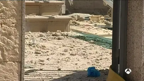 Los Mossos no descartan que haya otra víctima mortal bajo los escombros de la casa de Tarragona Los Mossos no descartan que haya otra víctima mortal bajo los escombros de la casa de Tarragona