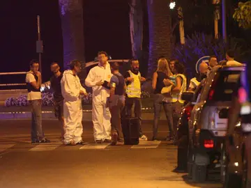 Los Mossos abaten a cinco terroristas en Cambrils Los Mossos abaten a cinco terroristas en Cambrils