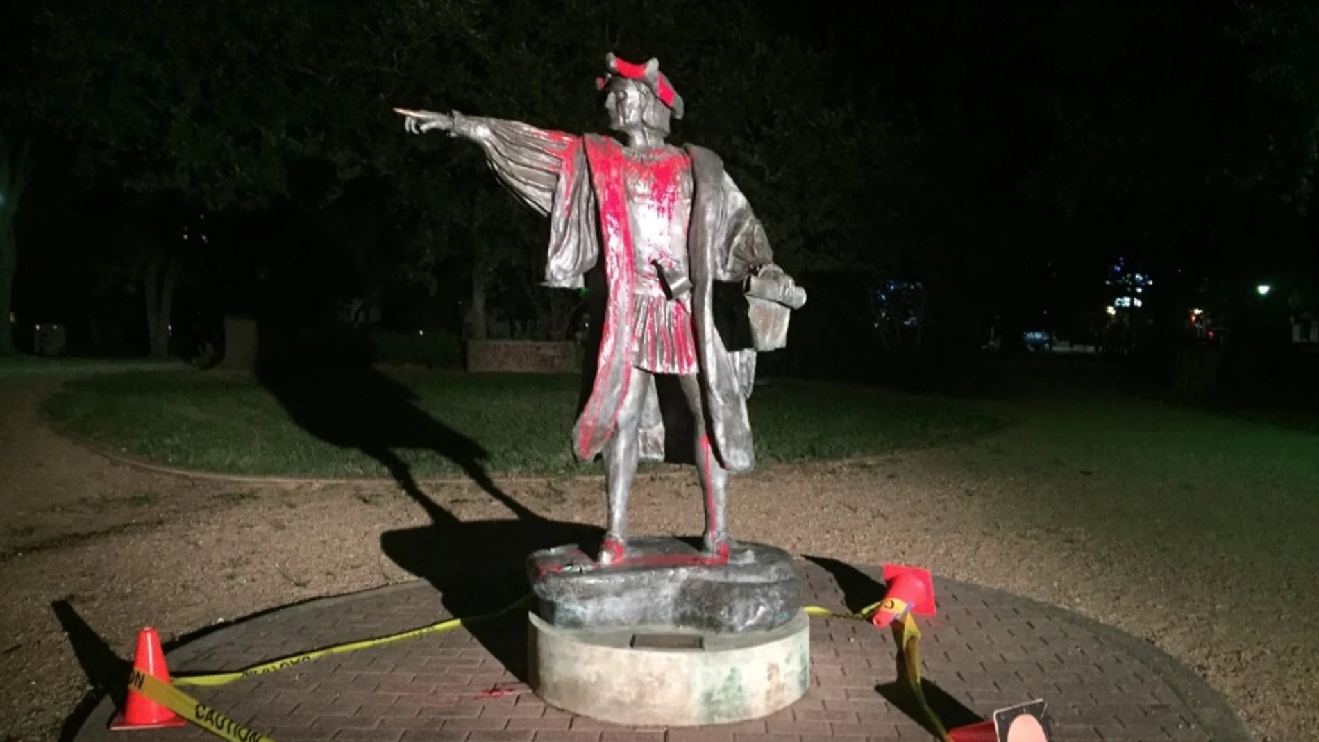 Colón, profanado Colón, profanado