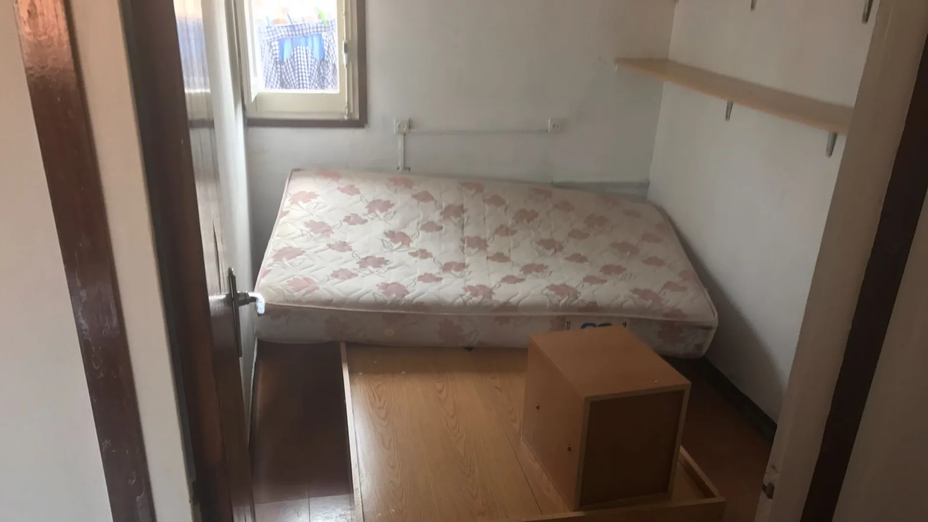 Imagen de la vivienda del imán de Ripoll registrada por los Mossos Imagen de la vivienda del imán de Ripoll registrada por los Mossos