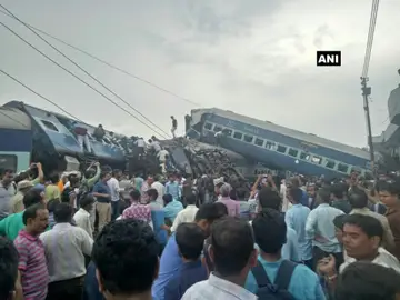 El tren descarrilado El tren descarrilado