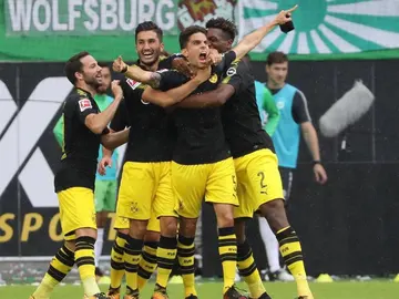 Bartra celebra un gol Bartra celebra un gol