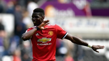 Pogba celebra un gol con el Man U