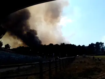 Activado el nivel 2 en Celanova por la proximidad de las llamas a las viviendas Activado el nivel 2 en Celanova por la proximidad de las llamas a las viviendas