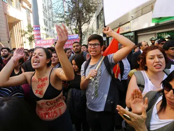 El Constitucional de Chile refrenda la despenalización del aborto El Constitucional de Chile refrenda la despenalización del aborto