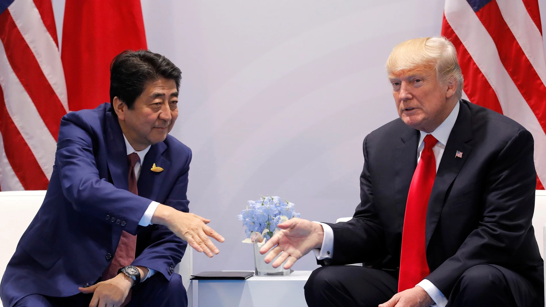 Donald Trump y Shinzo Abe Donald Trump y Shinzo Abe