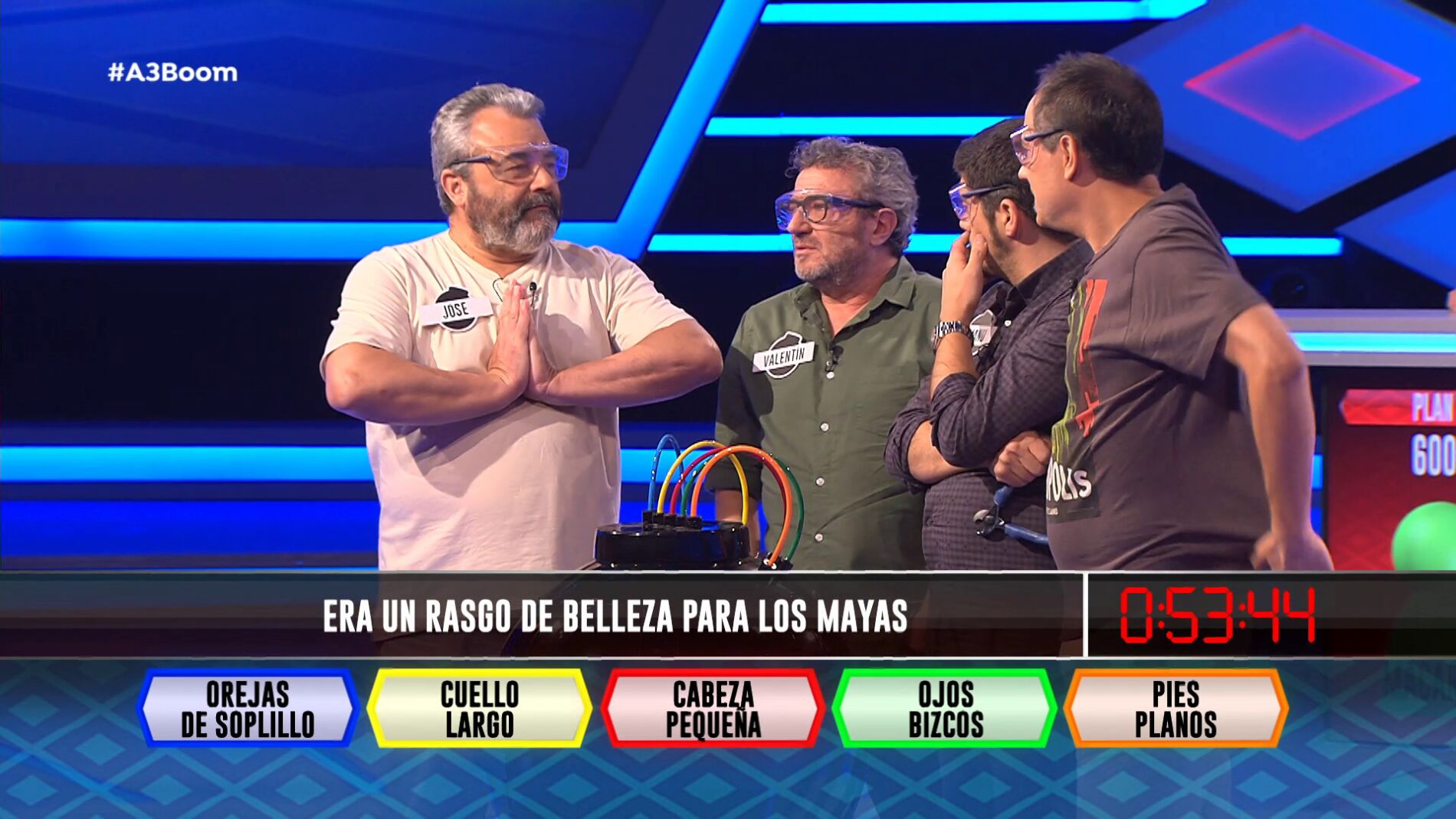 'Los Lobos' pensando la respuesta