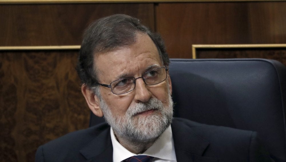 El presidente del Gobierno, Mariano Rajoy, tras comparecer