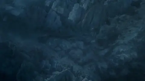 Imagen de los Caminantes Blancos atravesando el Muro en 'Juego de Tronos' Imagen de los Caminantes Blancos atravesando el Muro en 'Juego de Tronos'