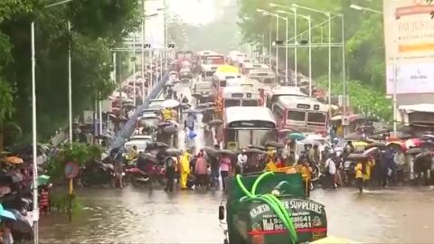 Un monz&oacute;n deja en India, Nepal y Bangladesh miles de muertos y millones de damnificados