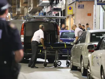 Brutal asesinato de un niño de 8 años en su domicilio en Elda Brutal asesinato de un niño de 8 años en su domicilio en Elda