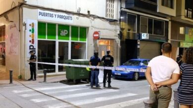 Dos individuos matan a un niño de ocho años y agreden sexualmente a la pareja de su padre de acogida en la localidad alicantina de Elda