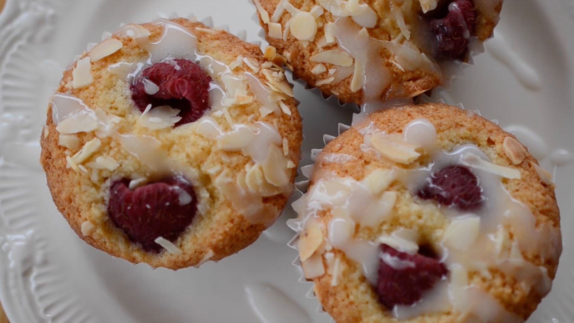 Las fabulosas magdalenas con frambuesas y almendras.