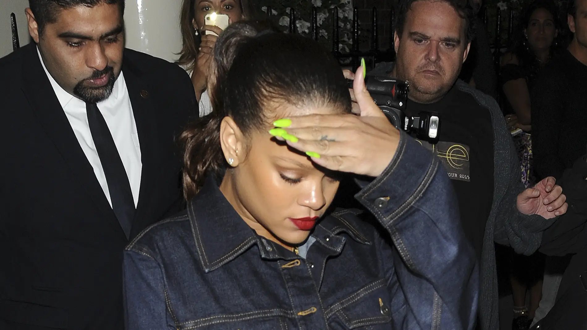 Rihanna no tiene el día para fotos