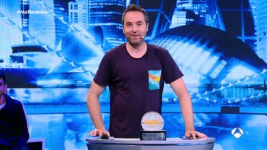 Raúl Pérez imita a Arturo Valls delante del presentador