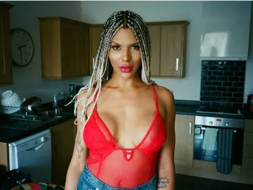 Munroe Bergdorf Munroe Bergdorf