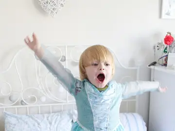 Noah, disfrazado de la princesa Elsa de 'Frozen' Noah, disfrazado de la princesa Elsa de 'Frozen'