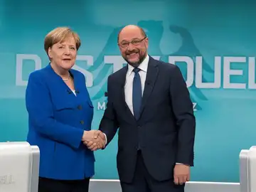 Schulz y Merkel, antes del cara a cara (Archivo) Schulz y Merkel, antes del cara a cara (Archivo)