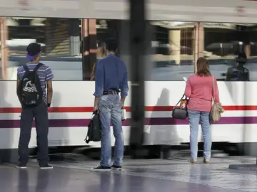 Tren de Renfe Tren de Renfe