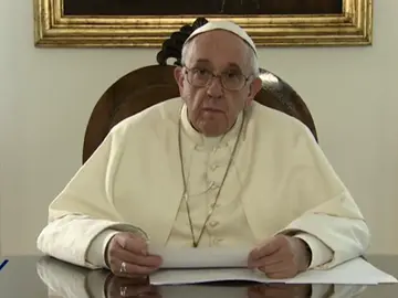 Papa pide a colombianos tratarse "como hermanos" para cimentar la paz Papa pide a colombianos tratarse "como hermanos" para cimentar la paz