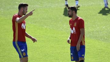 Saúl y Villa en el entrenamiento de la Selección