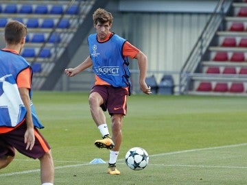 Sergi Roberto en el entrenamiento del Barcelona