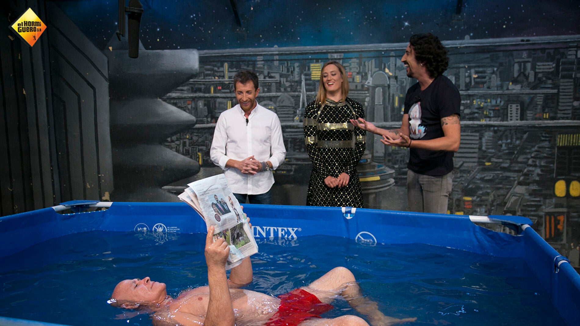 Marron trae a 'El Hormiguero 3.0' el agua flotante, ideal para evitar los ahogamientos en las piscinas