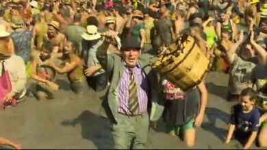 La 'Fiesta del Charco' reúne a más de 10.000 personas en Gran Canaria