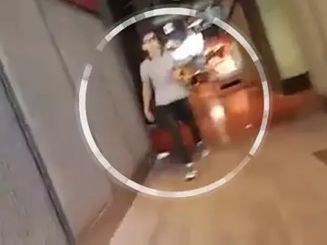 Nuevas imágenes y sonido de Younes, el autor material del atentado de Las Ramblas, justo después del atropello Nuevas imágenes y sonido de Younes, el autor material del atentado de Las Ramblas, justo después del atropello