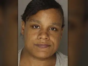 Tanishia Fielder, acusada de apuñalar a su bebé Tanishia Fielder, acusada de apuñalar a su bebé