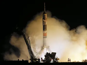 La nave espacial Soyuz MS-06 despega hacia la Estación Espacial Internacional (EEI) La nave espacial Soyuz MS-06 despega hacia la Estación Espacial Internacional (EEI)