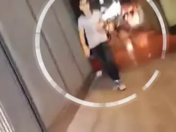 Antena 3 Noticias entrevista a la joven que grabó al terrorista huyendo de Las Ramblas Antena 3 Noticias entrevista a la joven que grabó al terrorista huyendo de Las Ramblas