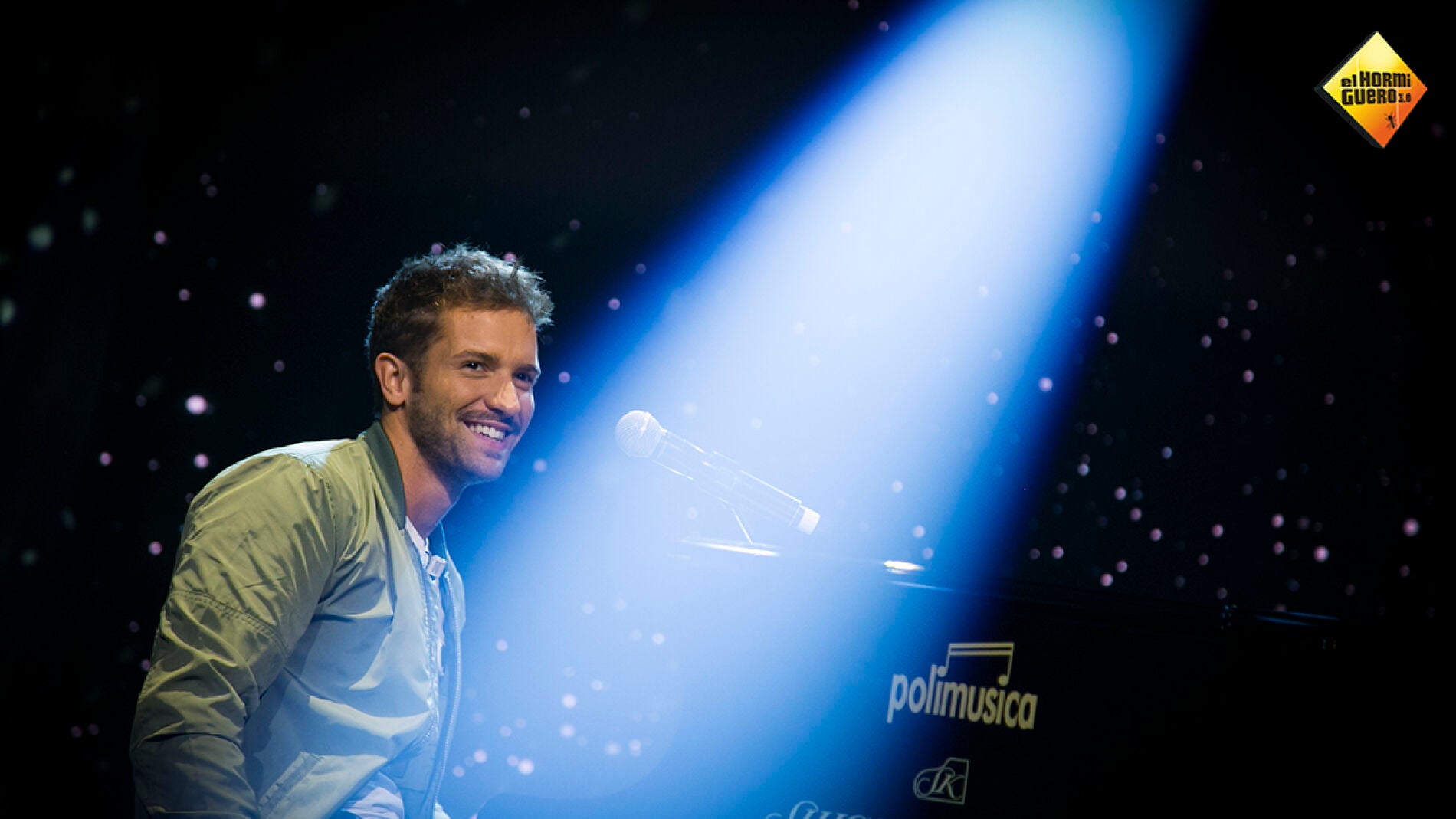 Pablo Albor&aacute;n canta, en directo y en exclusiva, 'Saturno' para todo el p&uacute;blico de 'El Hormiguero 3.0'