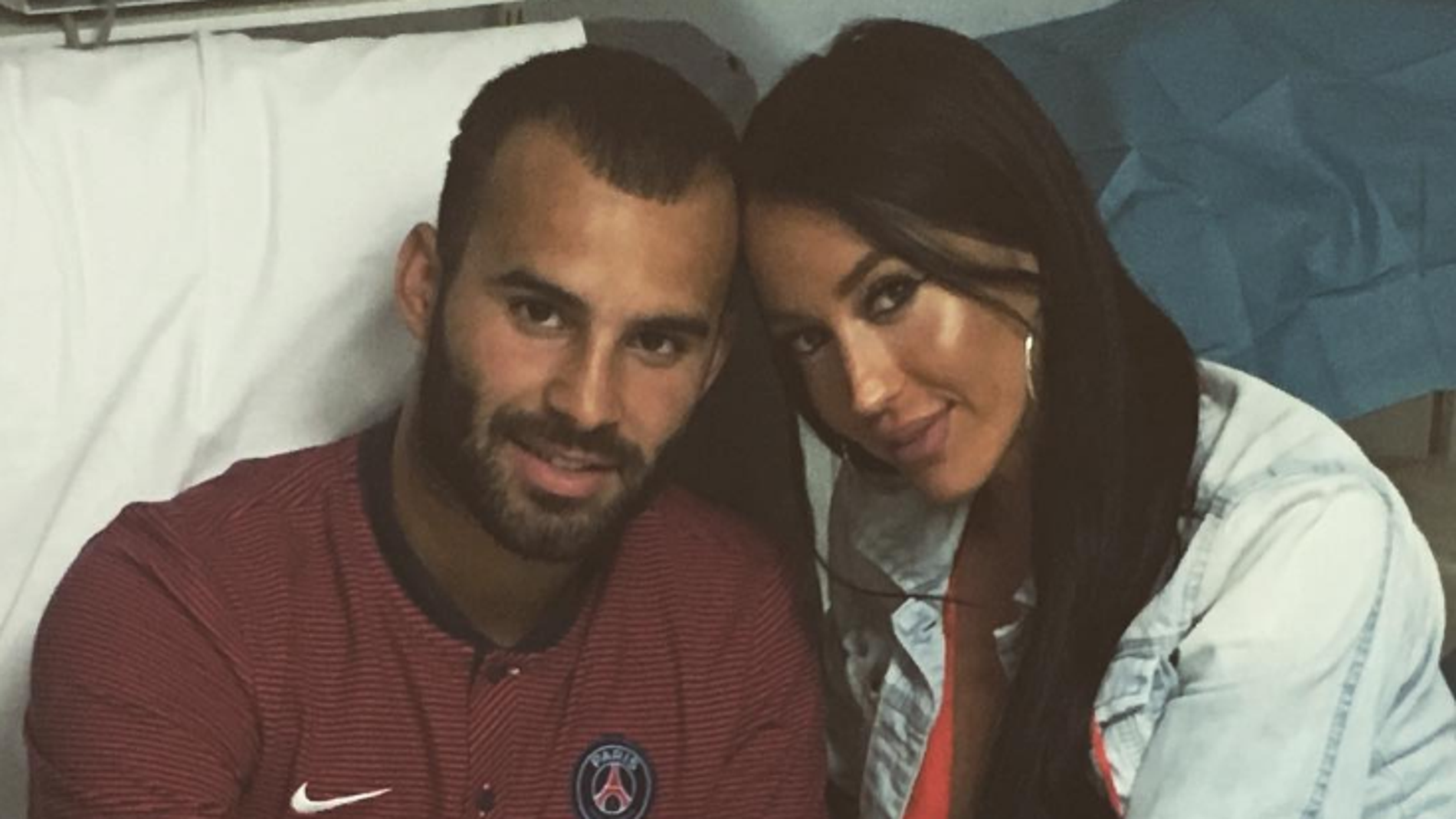 Jesé Rodríguez y Aurah Ruiz junto a su hijo Nyan