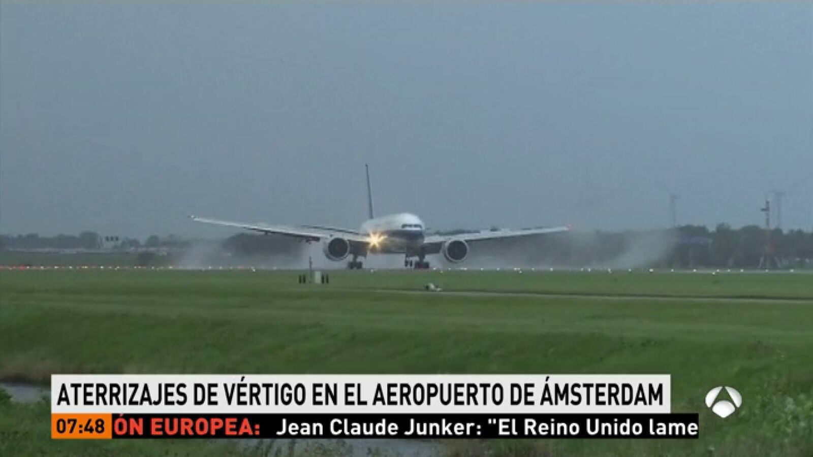 El viento obliga a cancelar 75 vuelos en el aeropuerto de Ámsterdam 