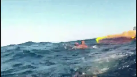 Rescatan a cuatro inmigrantes a 40 millas de la costa de Almería Rescatan a cuatro inmigrantes a 40 millas de la costa de Almería