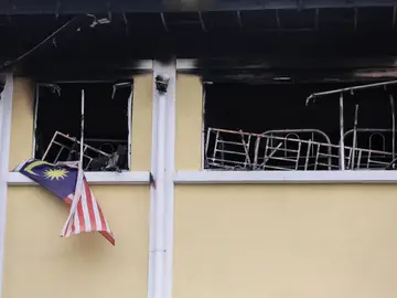 Vista de los daños tras el incendio en la escuela Vista de los daños tras el incendio en la escuela