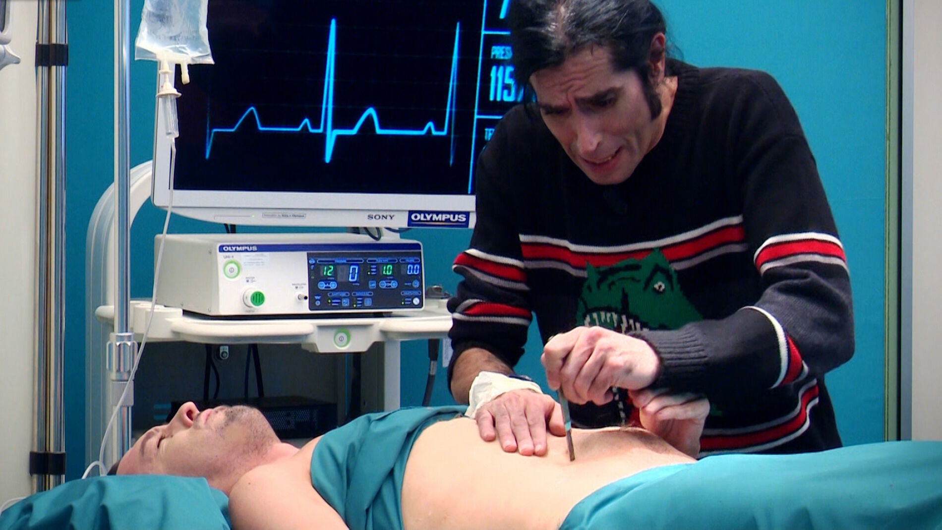 Mario Vaquerizo, de periodista a cirujano profesional en toda regla