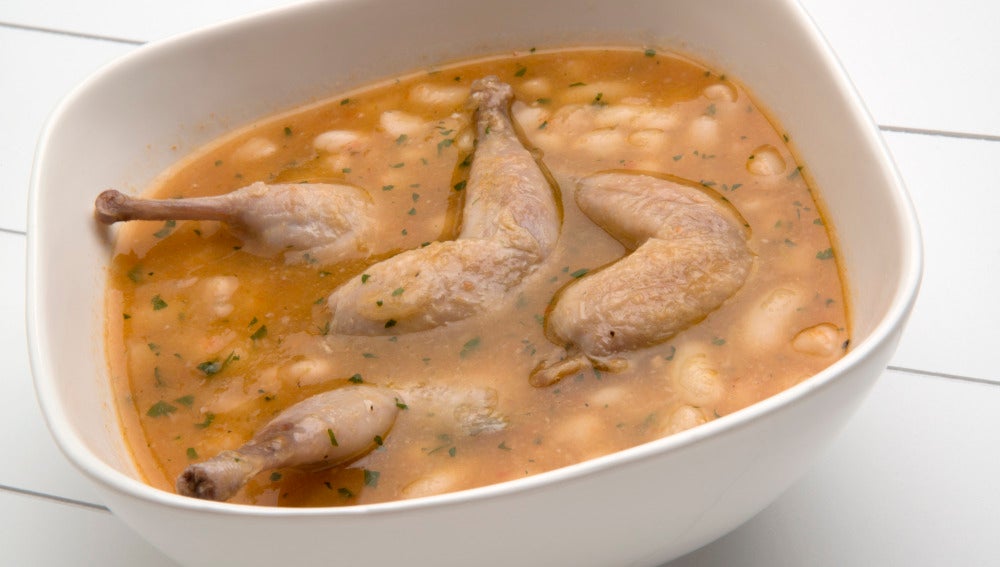 Pochas con muslos de codorniz