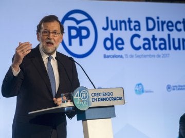 El presidente del Gobierno, Mariano Rajoy, preside la Junta Directiva del PP de Cataluña