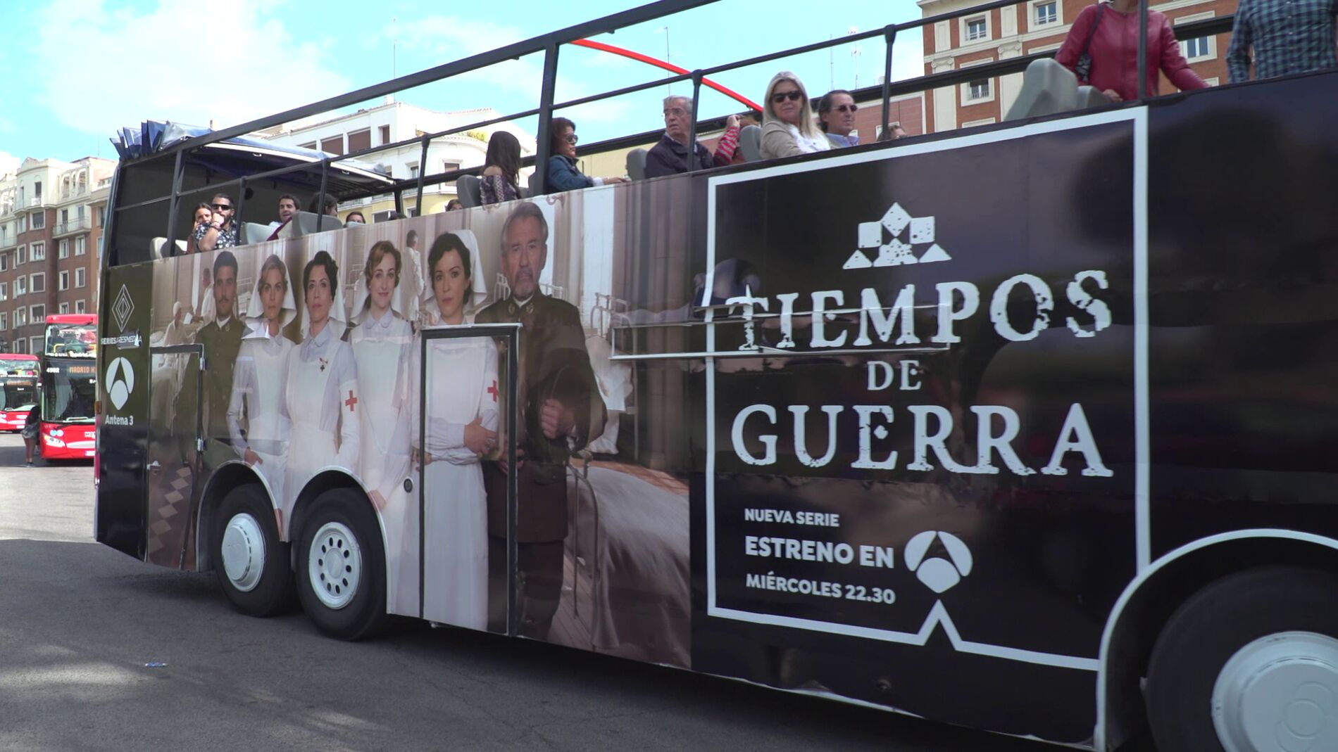 El autob&uacute;s de 'Tiempos de guerra' recorre Madrid