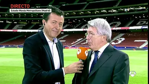 Enrique Cerezo, en Antena 3 Noticias: "Habrá sorpresa en el saque de honor del Metropolitano" Enrique Cerezo, en Antena 3 Noticias: "Habrá sorpresa en el saque de honor del Metropolitano"