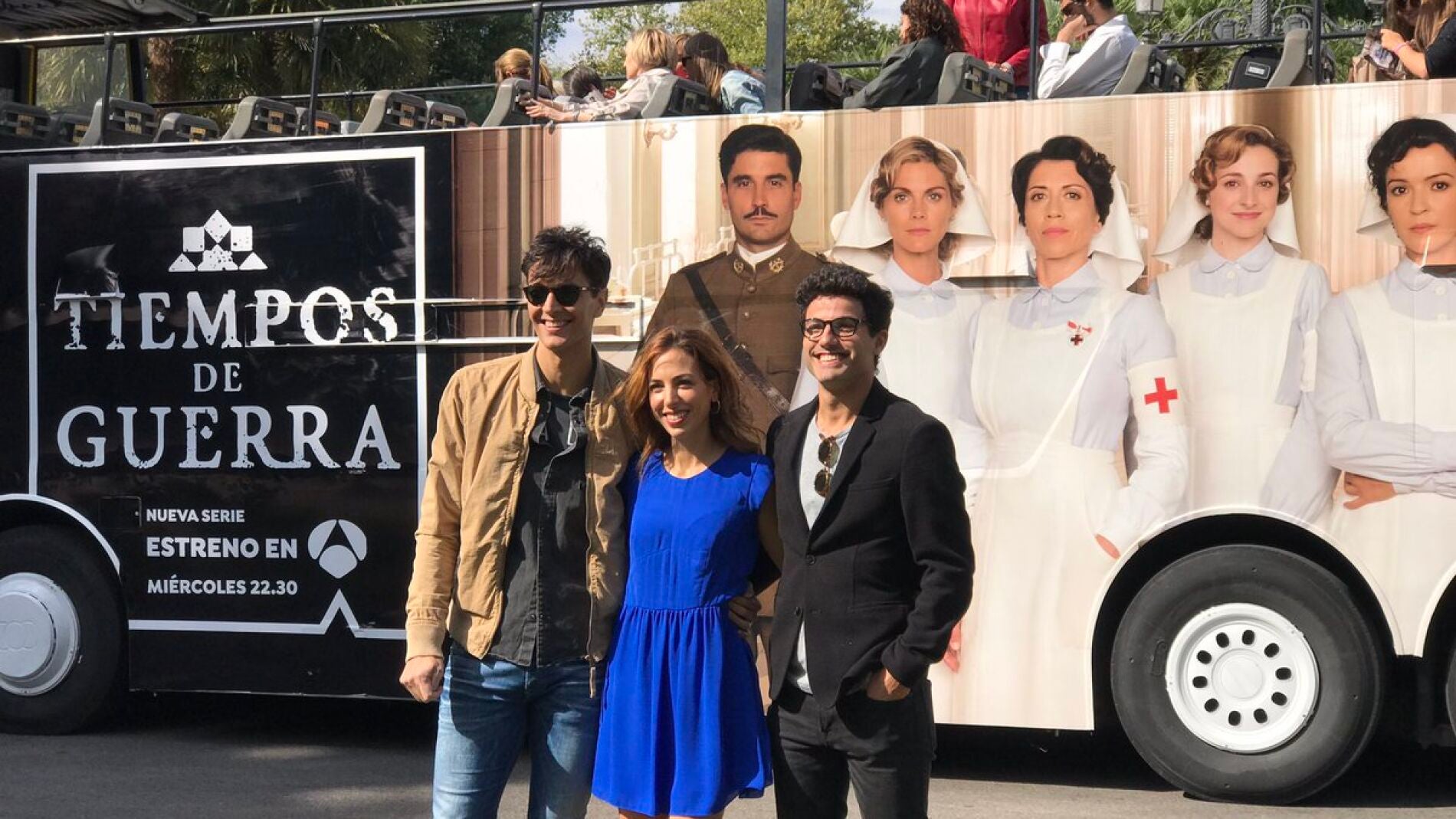 Crist&oacute;bal Su&aacute;rez, Alicia Rubio y Daniel Lundh presentan 'Tiempos de Guerra' por las calles de Madrid